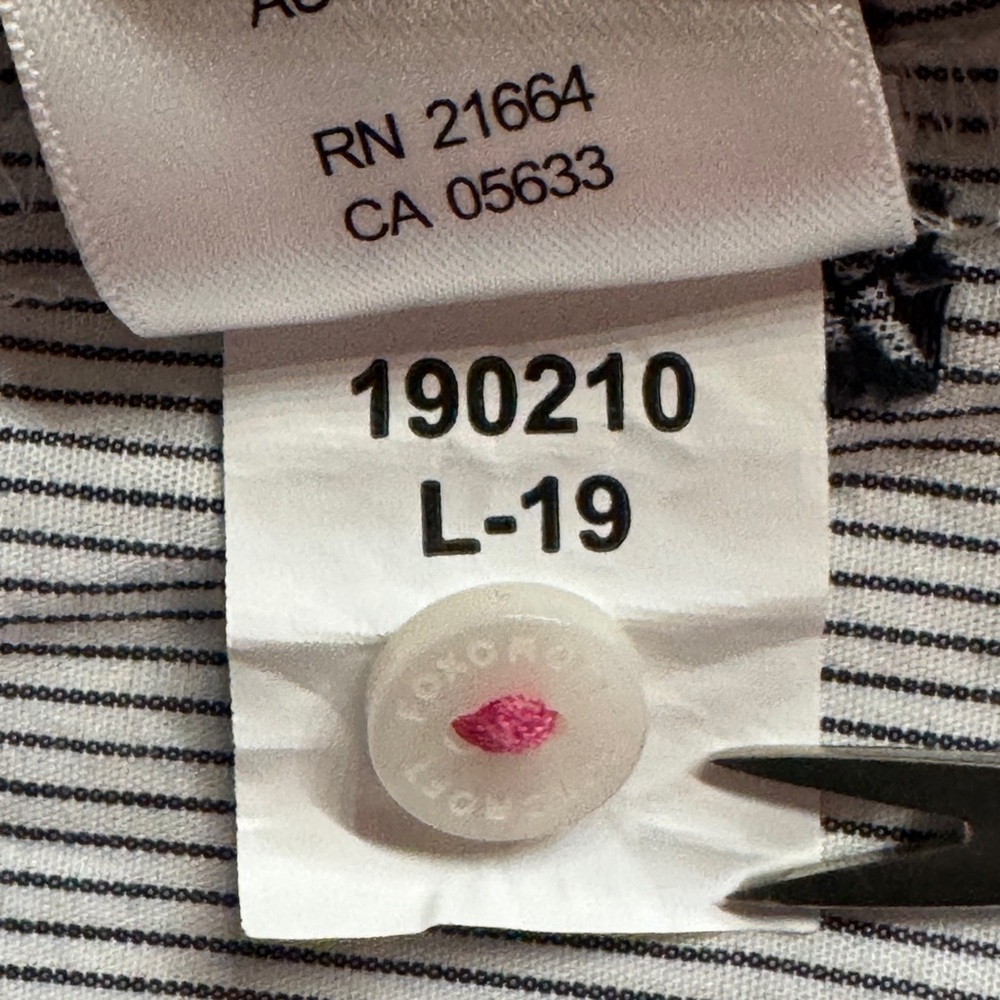 NWOT Foxcroft Simone Pineapple Button-Down Shirt (22W) - Picture 14 of 16